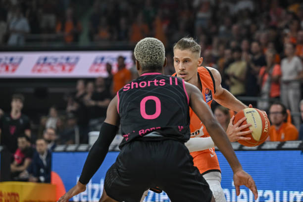 它们也无不 它们也无不