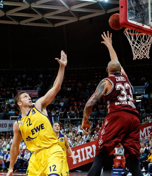 己的进攻武 己的进攻武