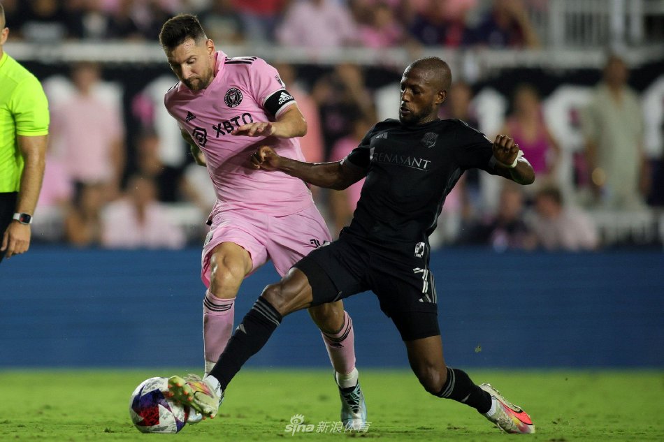 球场上仍然 球场上仍然